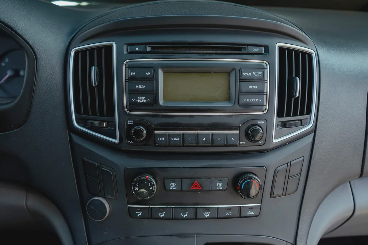 H1 Delivery Van | Manual | GCC Specs | Ref#H89342