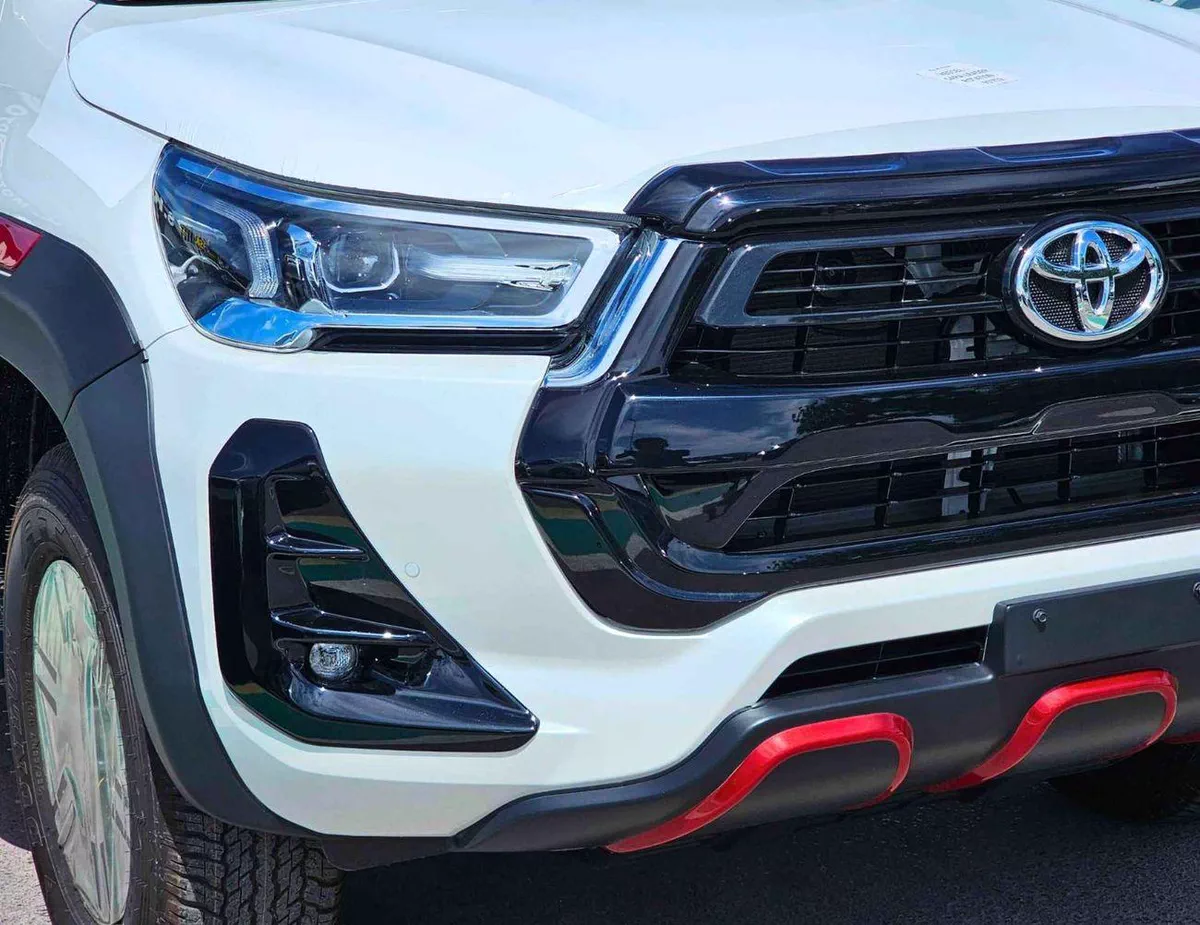 Toyota Hilux SR5 TRD 4.0L PETROL SR5 TRD || 4.0L PETROL V6 4WD | WOOD INTERIOR W VISOR | BLIND SPOT | DIFFLOCK | DVD+CAMERA | READY S-9-0