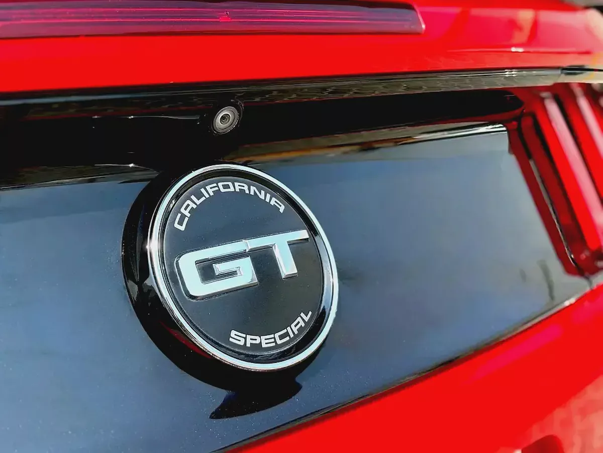 AED 2,700 P.M | 0% DOWN PAYMENT | FORD MUSTANG GT CALIFORNIA SPECIAL CABRIOLET | 5.0L V8 | 2017 | GC-6-6