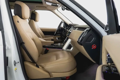 AED 3,172 / 60 months | 0% DP | 2019 Range Rover Vogue HSE Supercharged / Full Service History-7