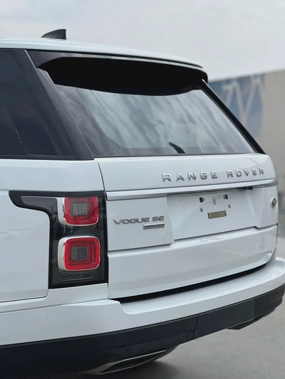Range Rover vogue L super charged V8 Gcc-5