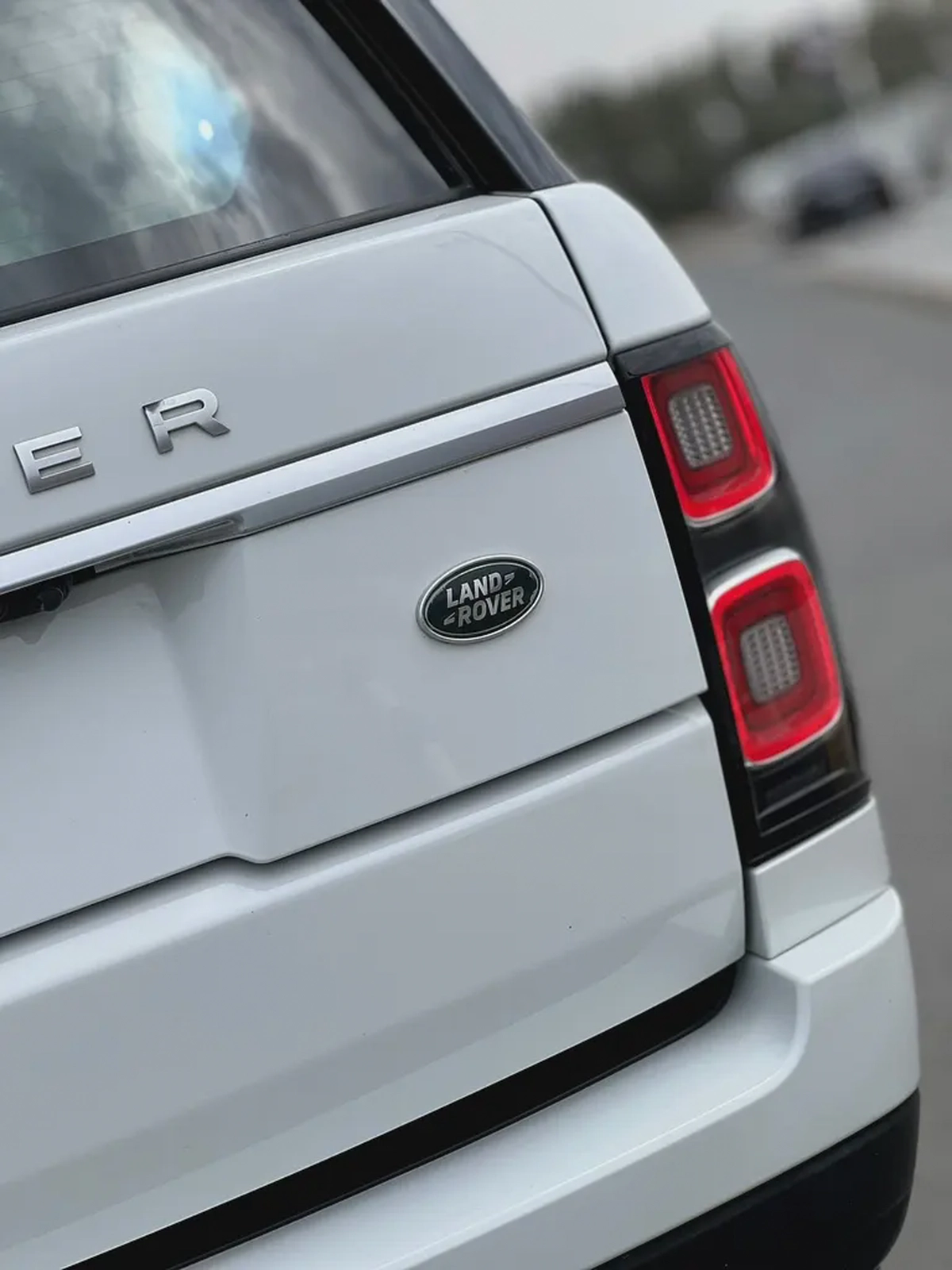 Range Rover vogue L super charged V8 Gcc-13-13
