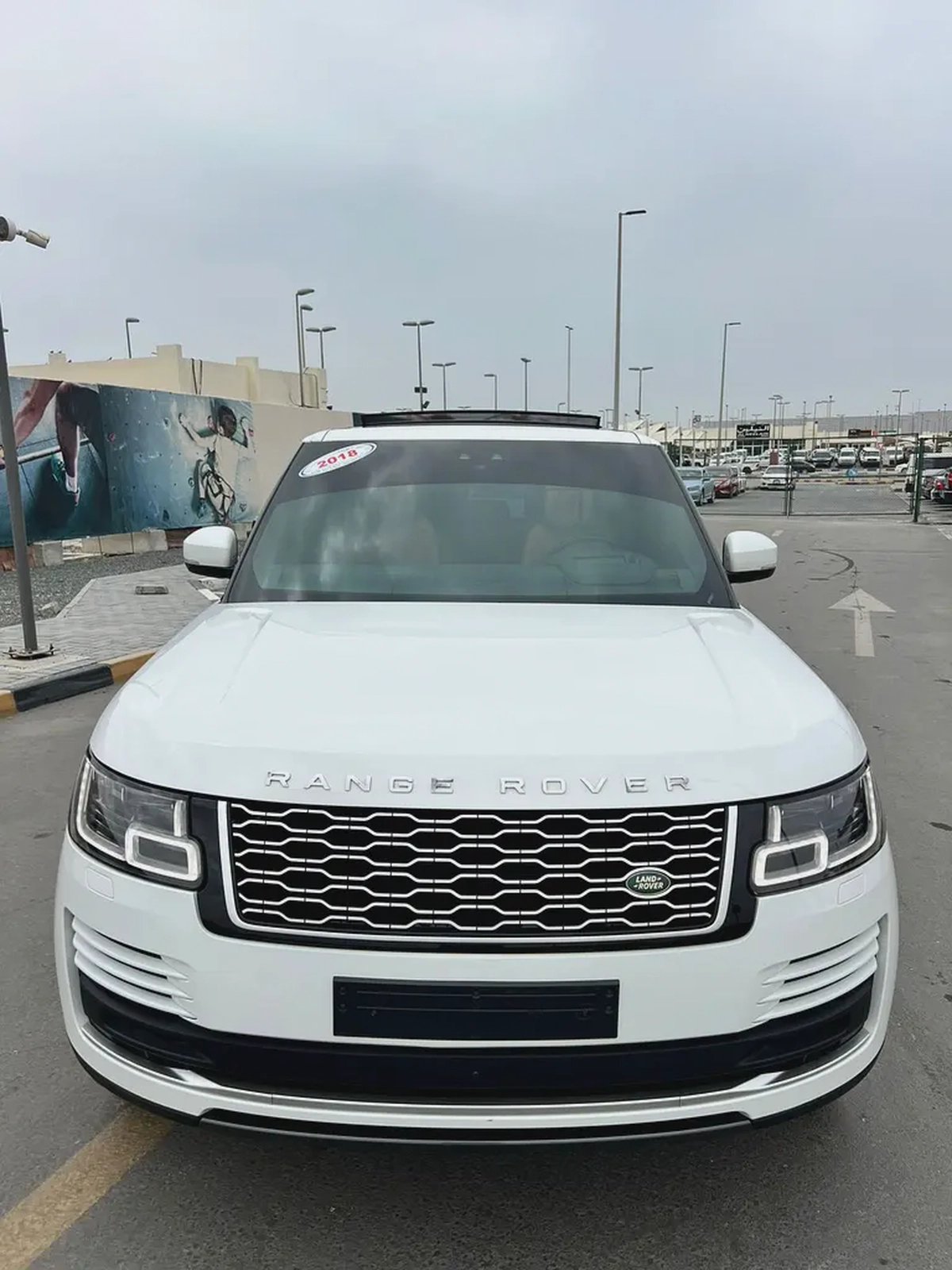Range Rover vogue L super charged V8 Gcc-3-3