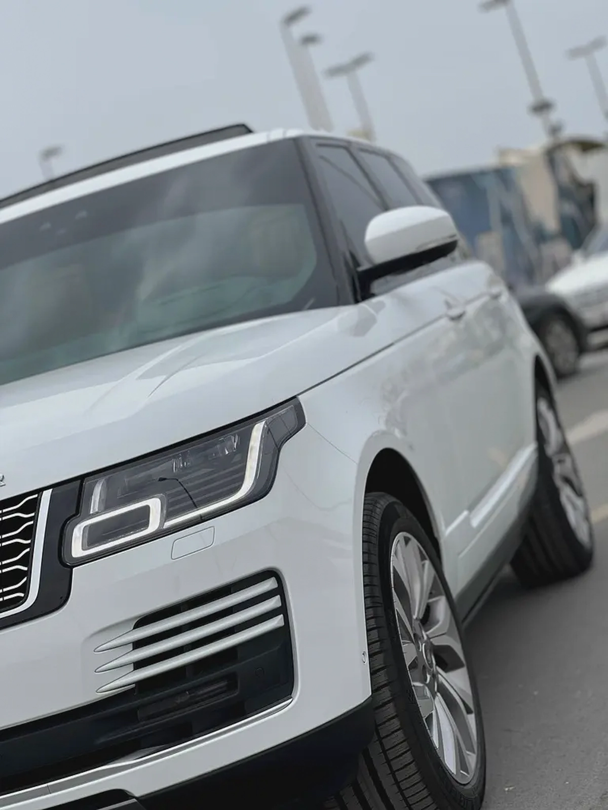 Range Rover vogue L super charged V8 Gcc-4-4