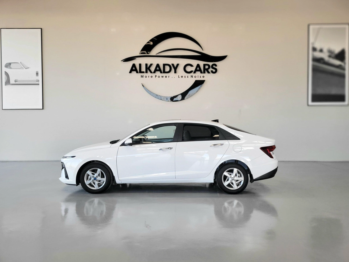 HYUNDAI ACCENT LUXUARY 1.5L 2025 (GCC SPECS)-4-4