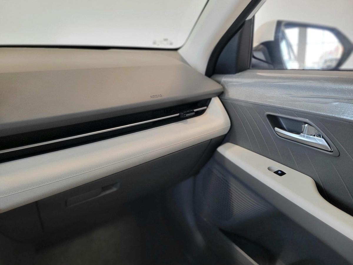 HYUNDAI ACCENT LUXUARY 1.5L 2025 (GCC SPECS)-6-6