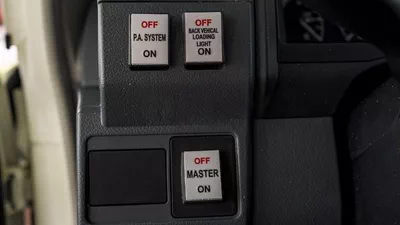 Toyota Land Cruiser 70 LC76 DX AMBULANCE LC78 4.2D MT MY2024-18