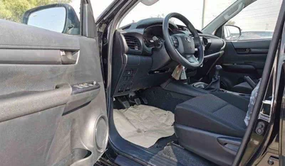 Toyota Hilux GL Toyota hilux 2.4L diesel mid options MY2025-14