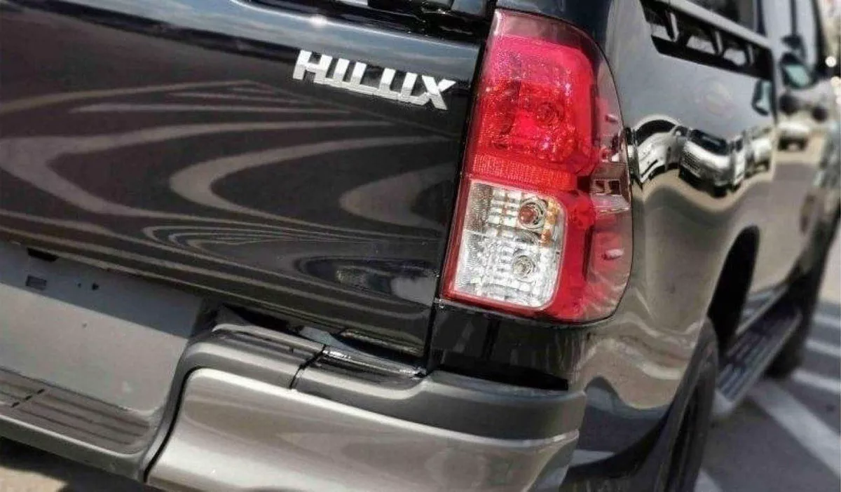 Toyota Hilux GL Toyota hilux 2.4L diesel mid options MY2025-8-0