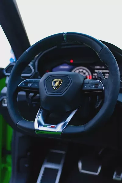 2022 Lamborghini Urus Pearl Capsule European Specs-6