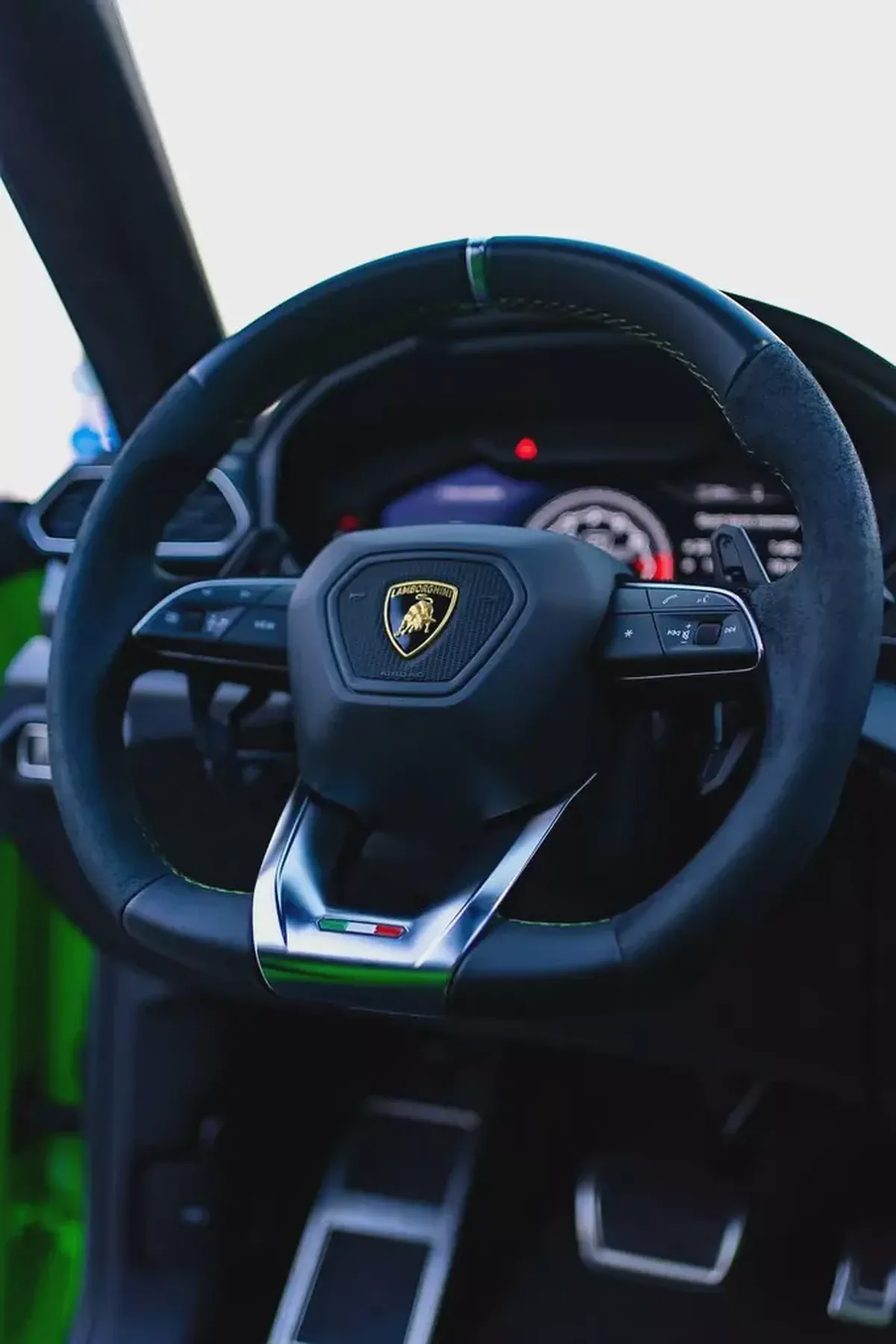 2022 Lamborghini Urus Pearl Capsule European Specs-6-6