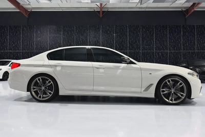 BMW 5 Series M550i xDrive 2019 | One Owner | GCC specs | AGMC  Full Service history-7