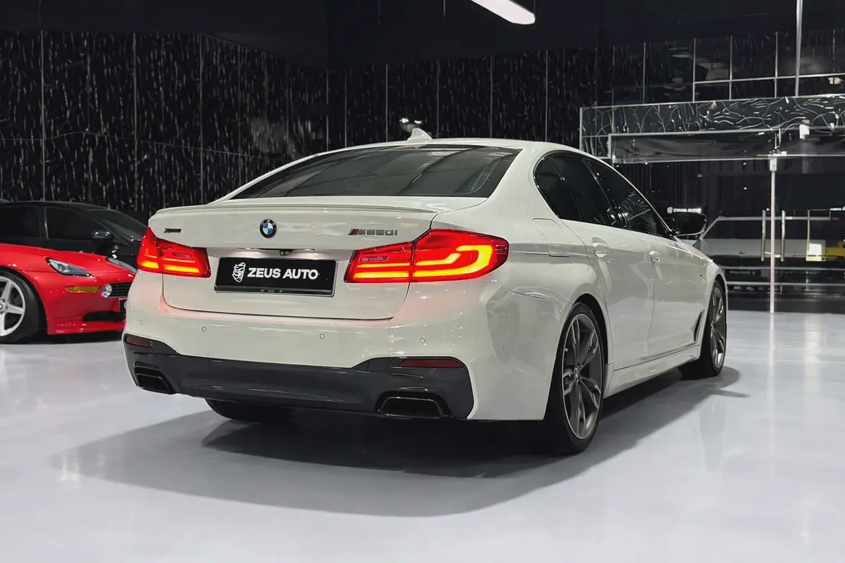 BMW 5 Series M550i xDrive 2019 | One Owner | GCC specs | AGMC Full Service history-3-3