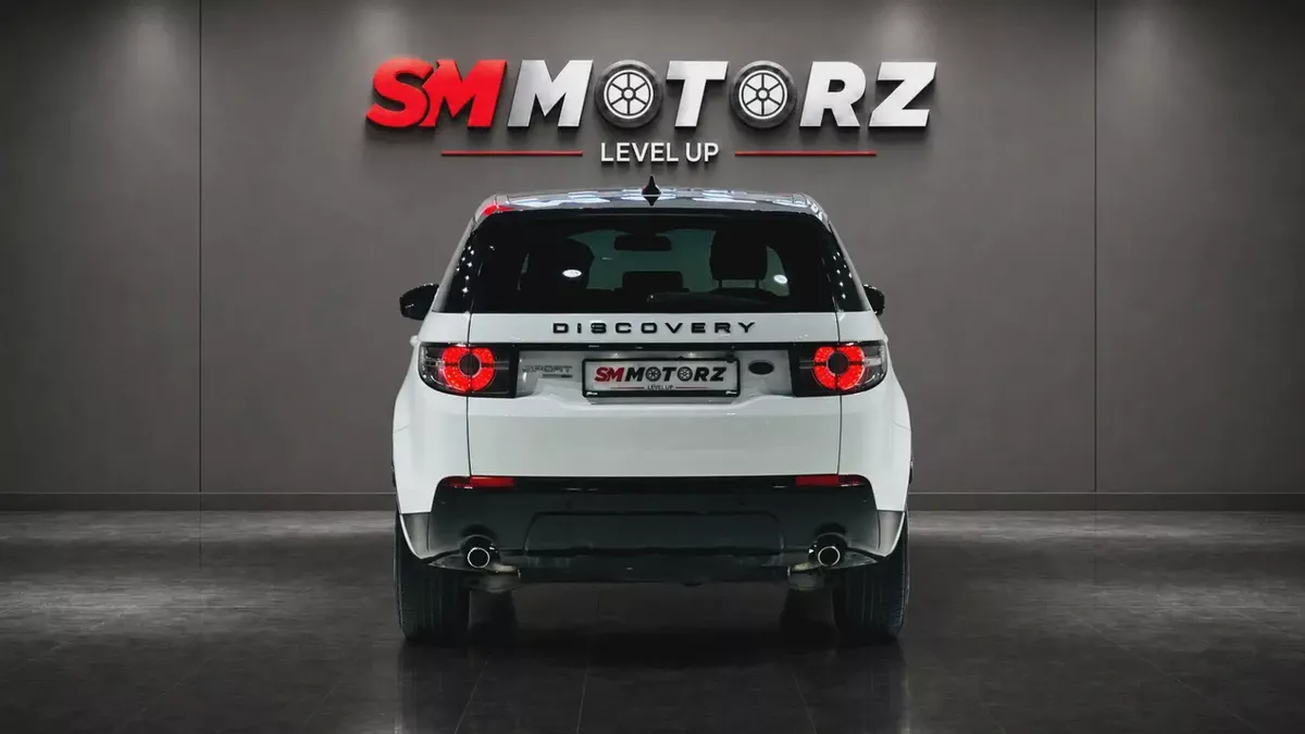 LAND ROVER DISCOVERY SPORTS 2017 FULL OPTION ORIGINAL PAINT-2-2