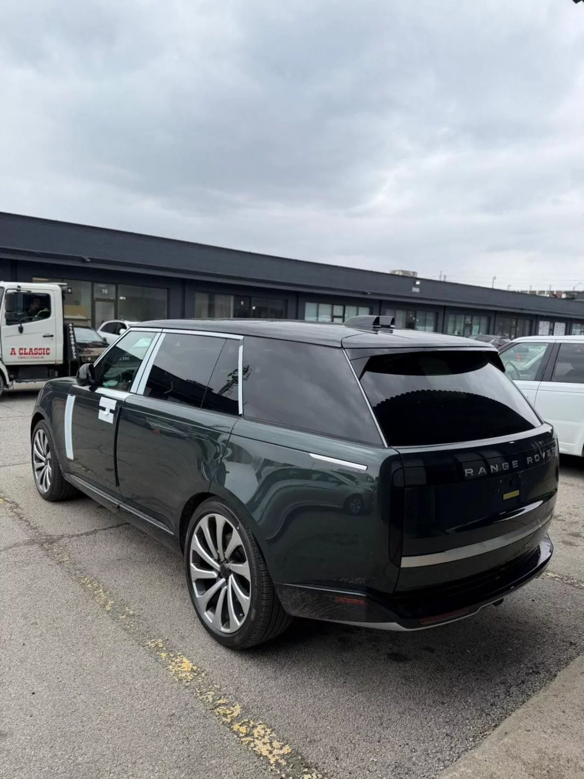 Land Rover Range Rover Autobiography P530 Long Wheel Base-2-0