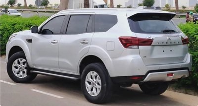 NISSAN X-TERRA TITANIUM 7 SEATER 2022 MODEL 2.5L GCC SPECS (1120/-MONTHLY)-4