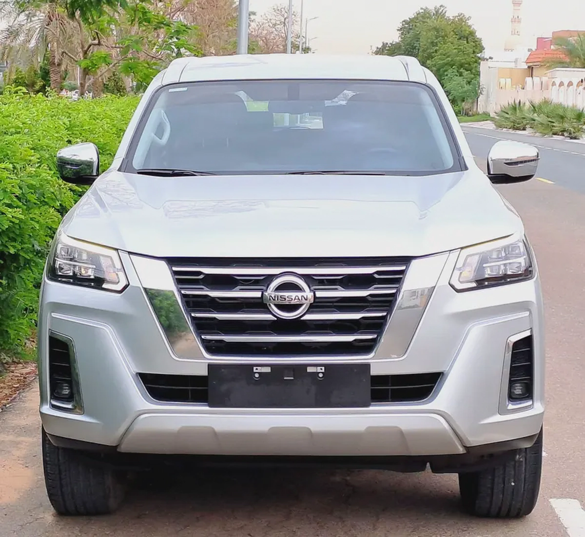 NISSAN X-TERRA TITANIUM 7 SEATER 2022 MODEL 2.5L GCC SPECS (1120/-MONTHLY)-2-2