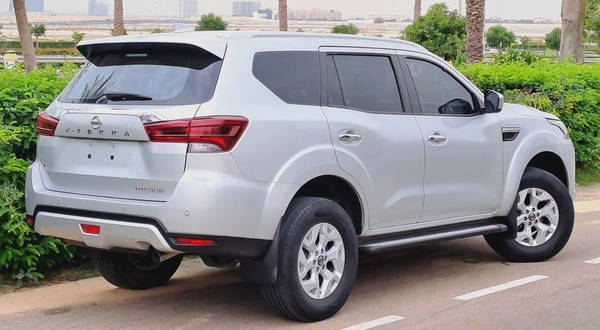 NISSAN X-TERRA TITANIUM 7 SEATER 2022 MODEL 2.5L GCC SPECS (1120/-MONTHLY)