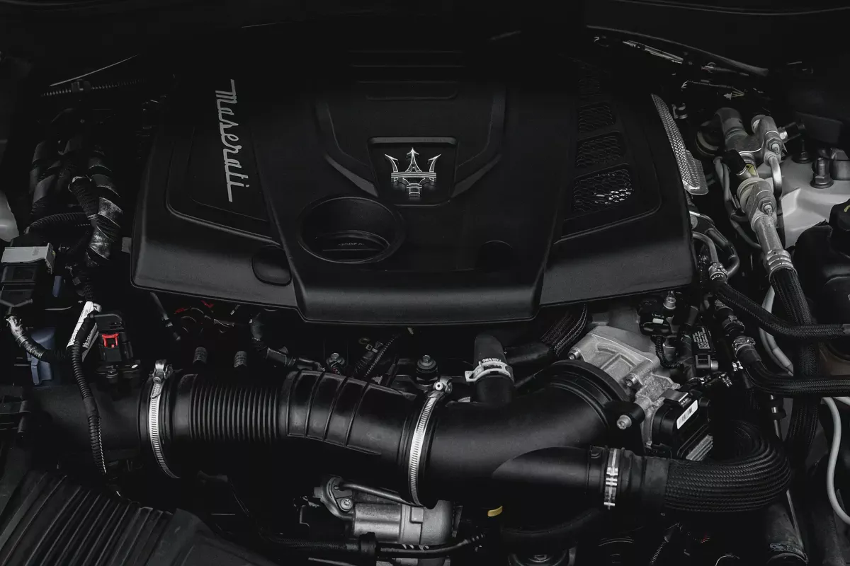 3,026 P.M | GT Hybrid | Maserati (Al Tayer) History | Under Warranty | 0% Downpayment-13-13