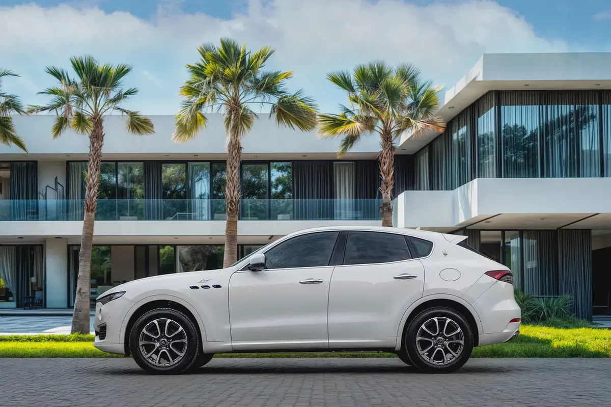 3,026 P.M | GT Hybrid | Maserati (Al Tayer) History | Under Warranty | 0% Downpayment-1-1
