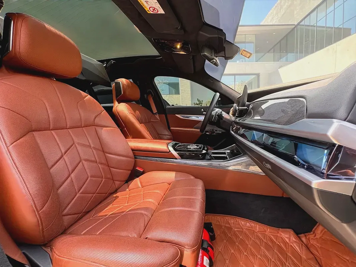 AED 5,440 P.M | 0% DOWN PAYMENT | BMW 740I | AGENCY WARRANTY & SERVICE CONTRACT | GCC SPECS-11-11