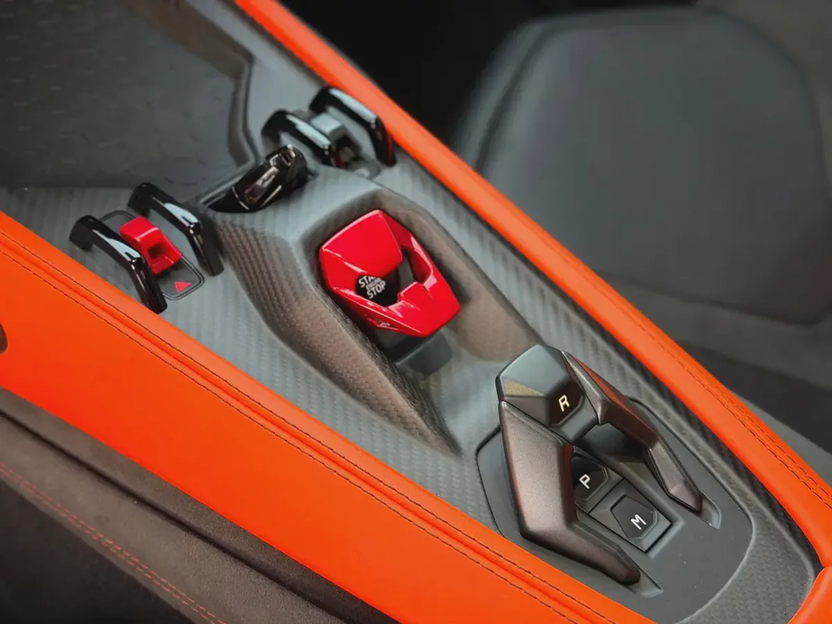 FULL EXTERIOR & INTERIOR CARBON OPTION | UNDER WARRANTY-17-17