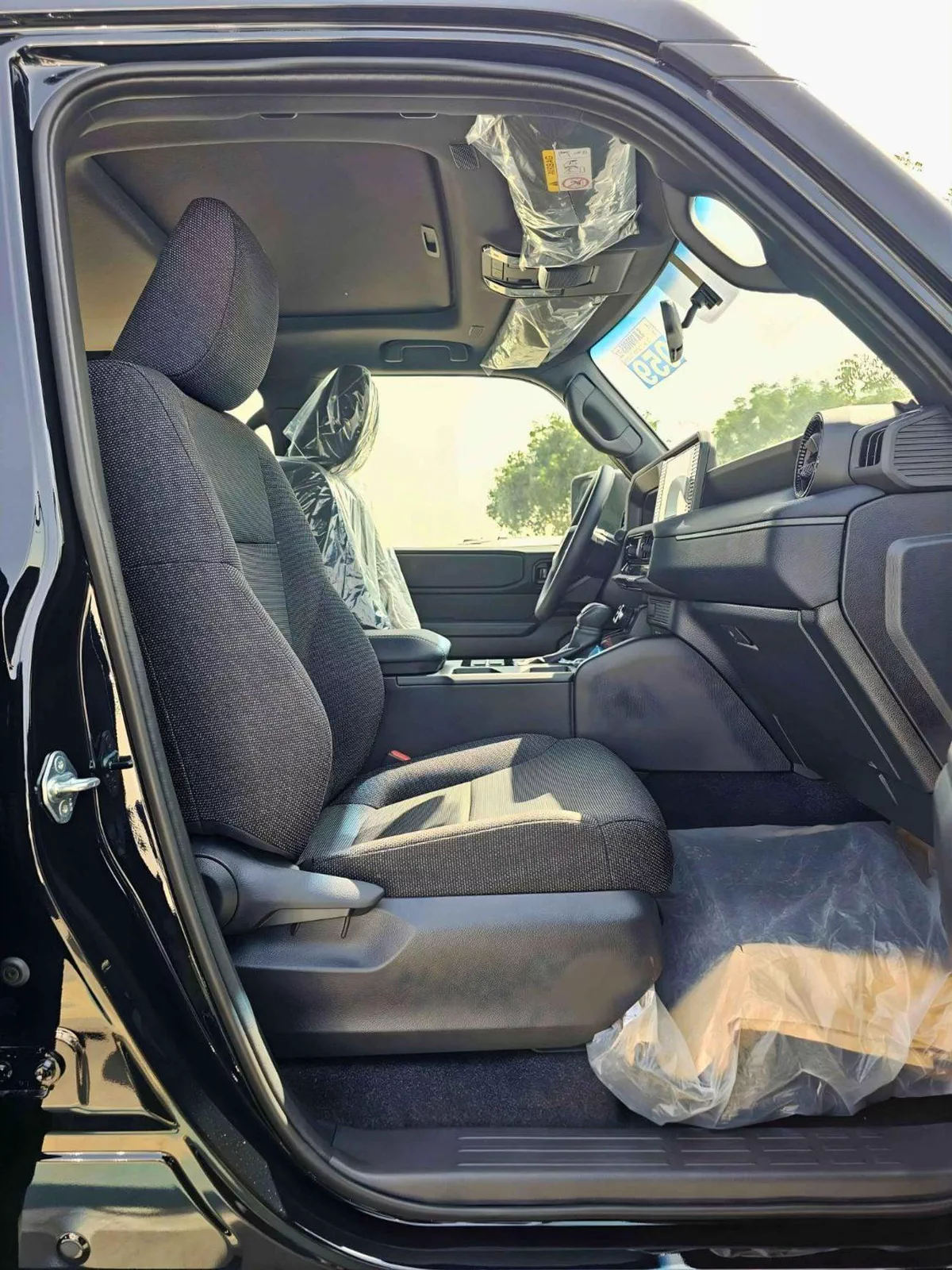 Toyota Prado ALL ROUNDER TURBO 2.4L PETROL ALL ROUNDER TURBO BASIC / 2.4L PETROL V4 / SUNROOF / DVD+CAMERA / COOL BOX (CODE#PPARS)-10-0