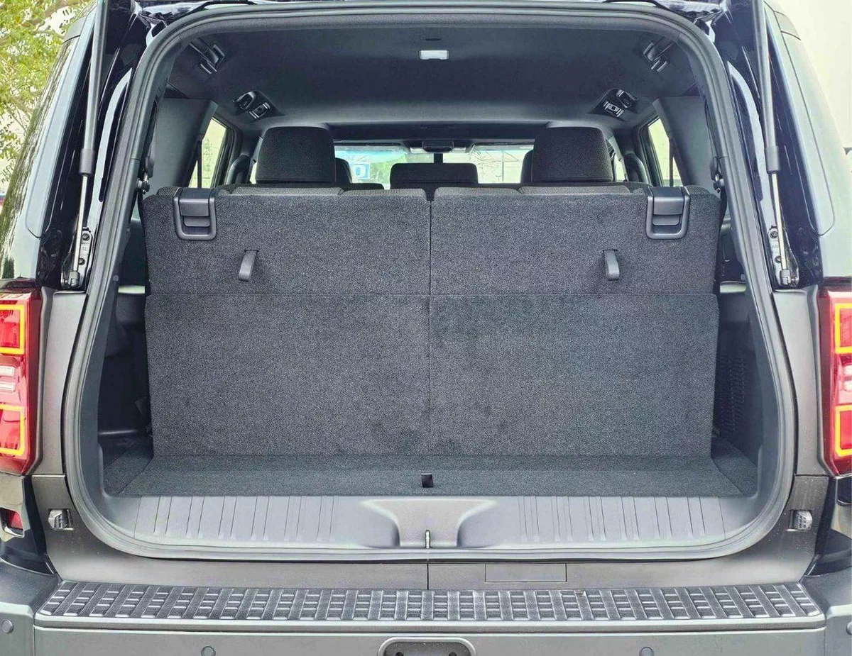 Toyota Prado ALL ROUNDER TURBO 2.4L PETROL ALL ROUNDER TURBO BASIC / 2.4L PETROL V4 / SUNROOF / DVD+CAMERA / COOL BOX (CODE#PPARS)-7-0