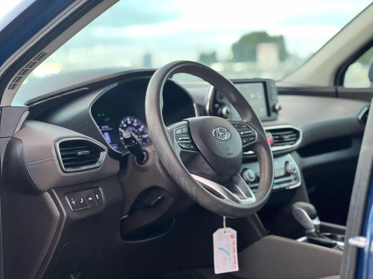 Hyundai Santa Fe STANDARD 2019 Hyndai Santafe Fe 2.4L V4 FWD - Rear Camera & Sensor-10-0