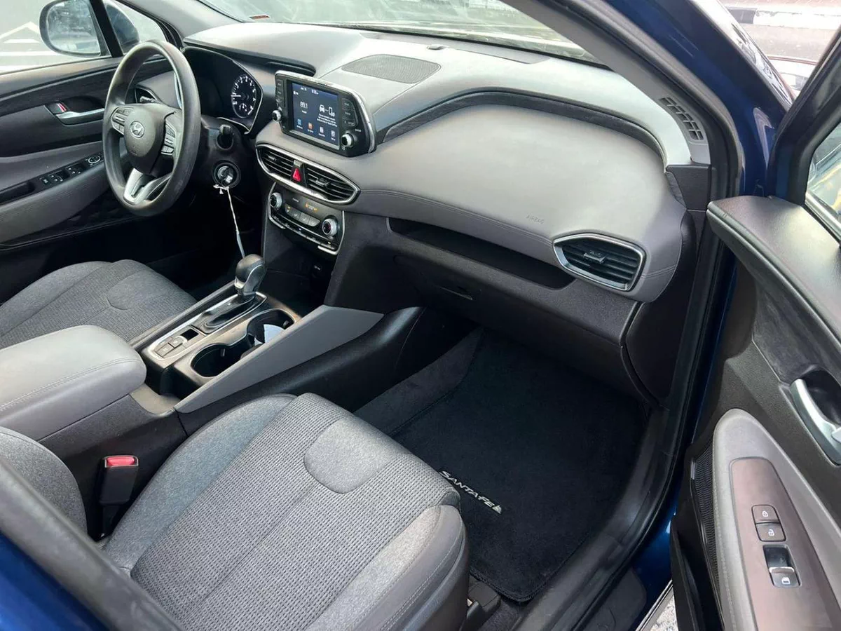 Hyundai Santa Fe STANDARD 2019 Hyndai Santafe Fe 2.4L V4 FWD - Rear Camera & Sensor-12-0