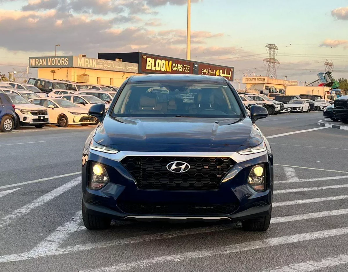 Hyundai Santa Fe STANDARD 2019 Hyndai Santafe Fe 2.4L V4 FWD - Rear Camera & Sensor-1-0