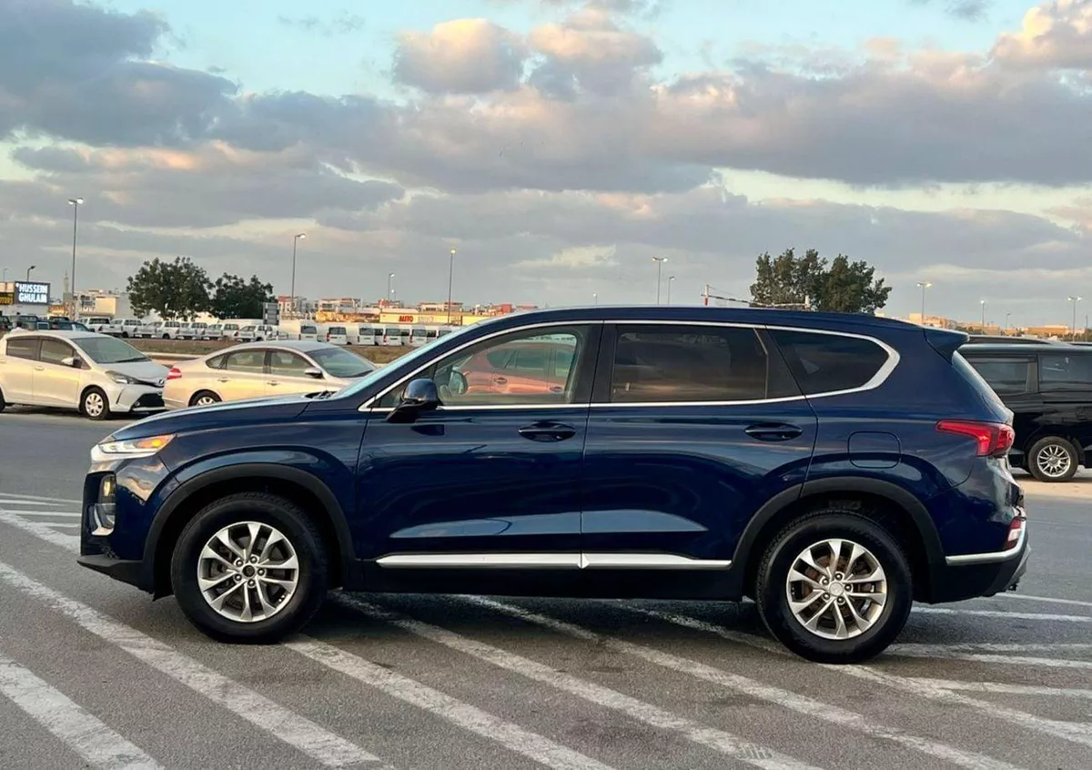 Hyundai Santa Fe STANDARD 2019 Hyndai Santafe Fe 2.4L V4 FWD - Rear Camera & Sensor-3-0