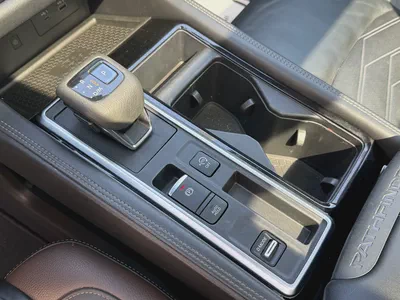 NISSAN - PATHFINDER - 2022 - PLATINUM - V6 - 3,5L - AMERICAN SPECS VERY GOOD CONDITION-7