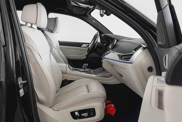 3,257 AED / 60  months | 0% DP | 2019 BMW X7 40i M-Sport