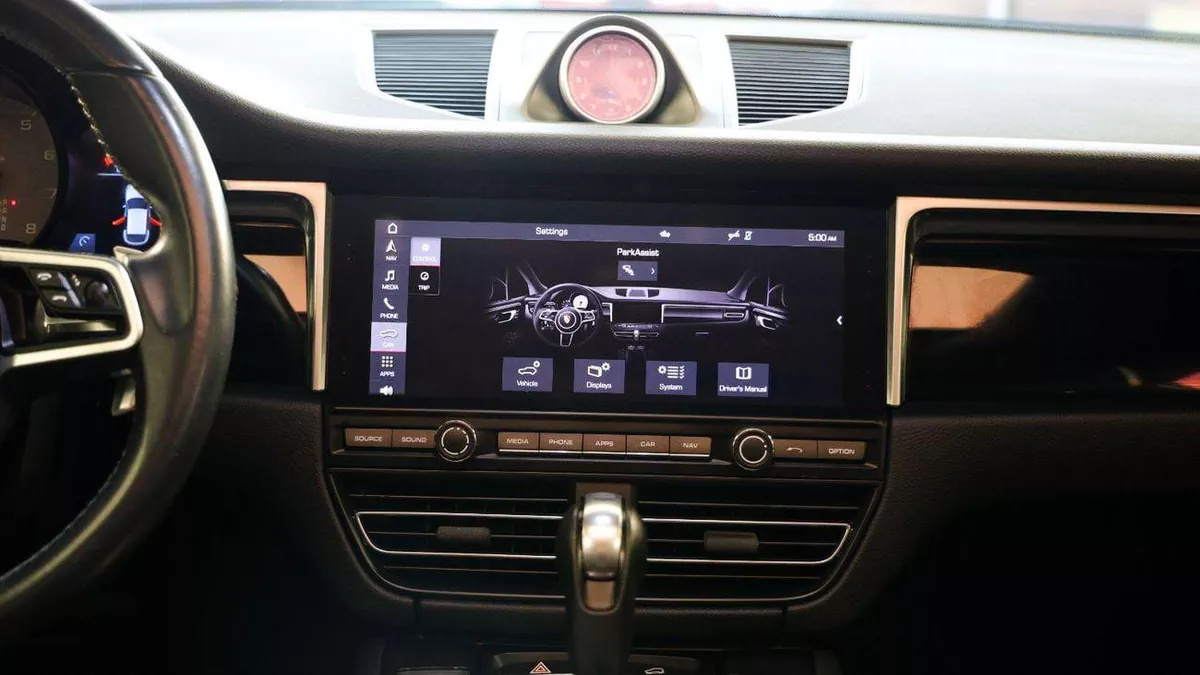 Porsche Macan S Porsche Macan S – 2021-6-0