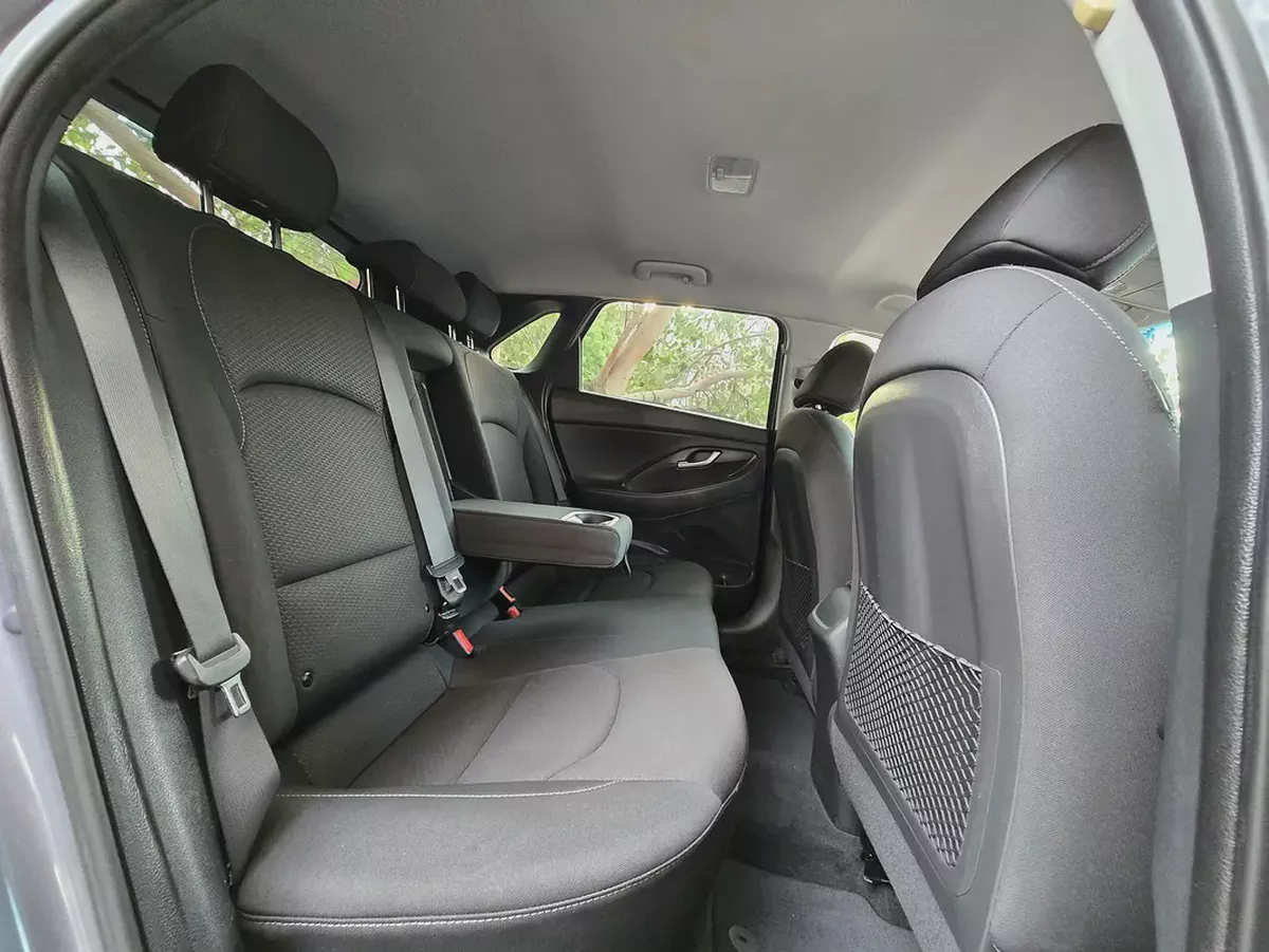 Excellent Condition | 2018 Hyundai Elantra-6-6