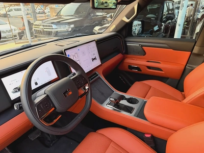 Rox 01 VIP 2025 - Luxury EREV SUV - Under Warranty-3