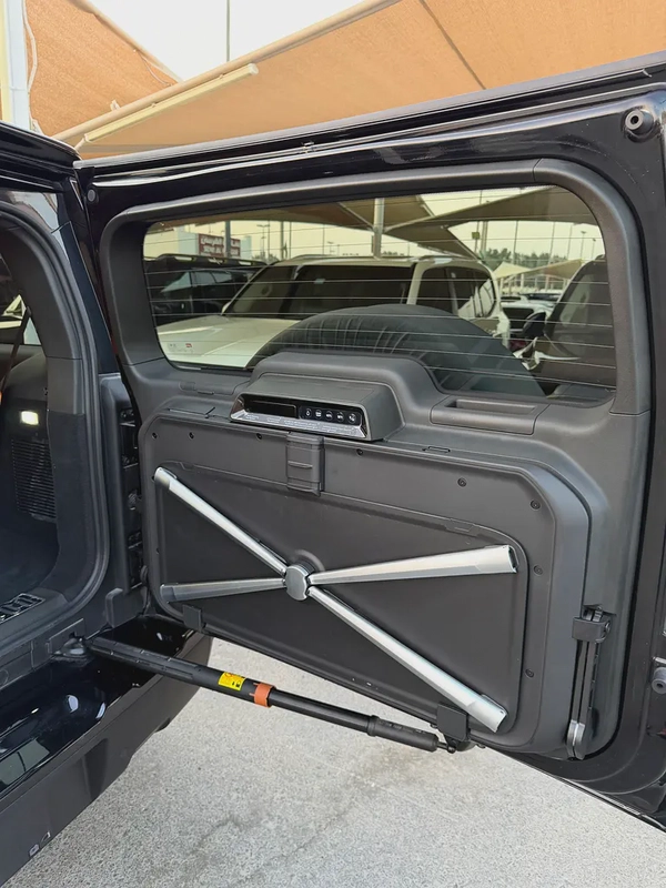 Rox 01 VIP 2025 - Luxury EREV SUV - Under Warranty