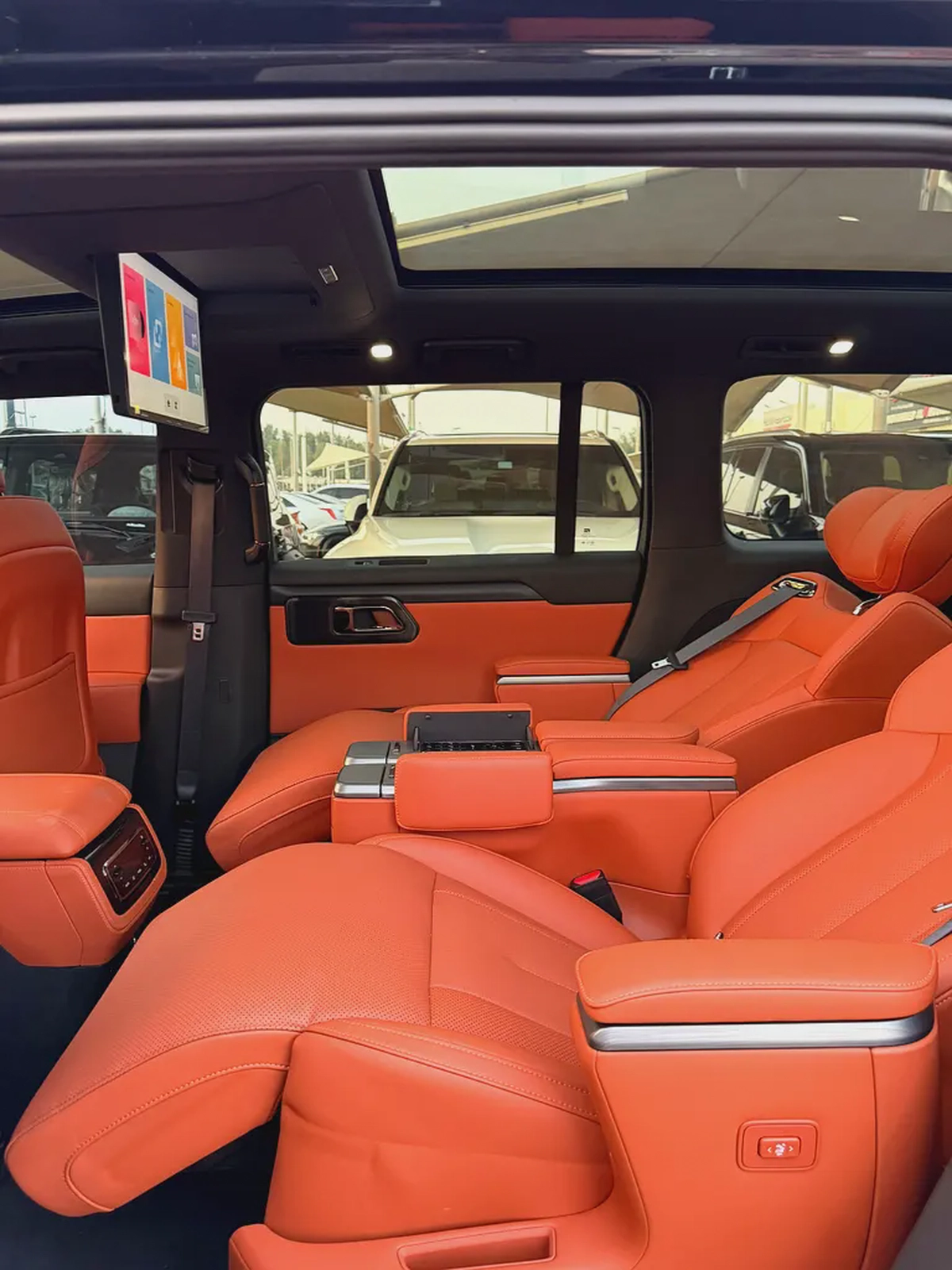 Rox 01 VIP 2025 - Luxury EREV SUV - Under Warranty-8-8