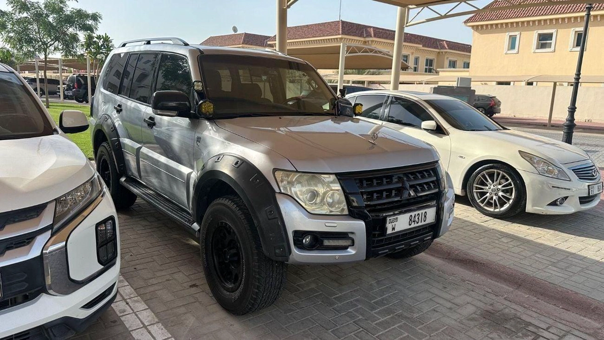 Mitsubishi Pajero GLS Highline 3.5L (189 HP) | A Full Modified Off road beast-1-1
