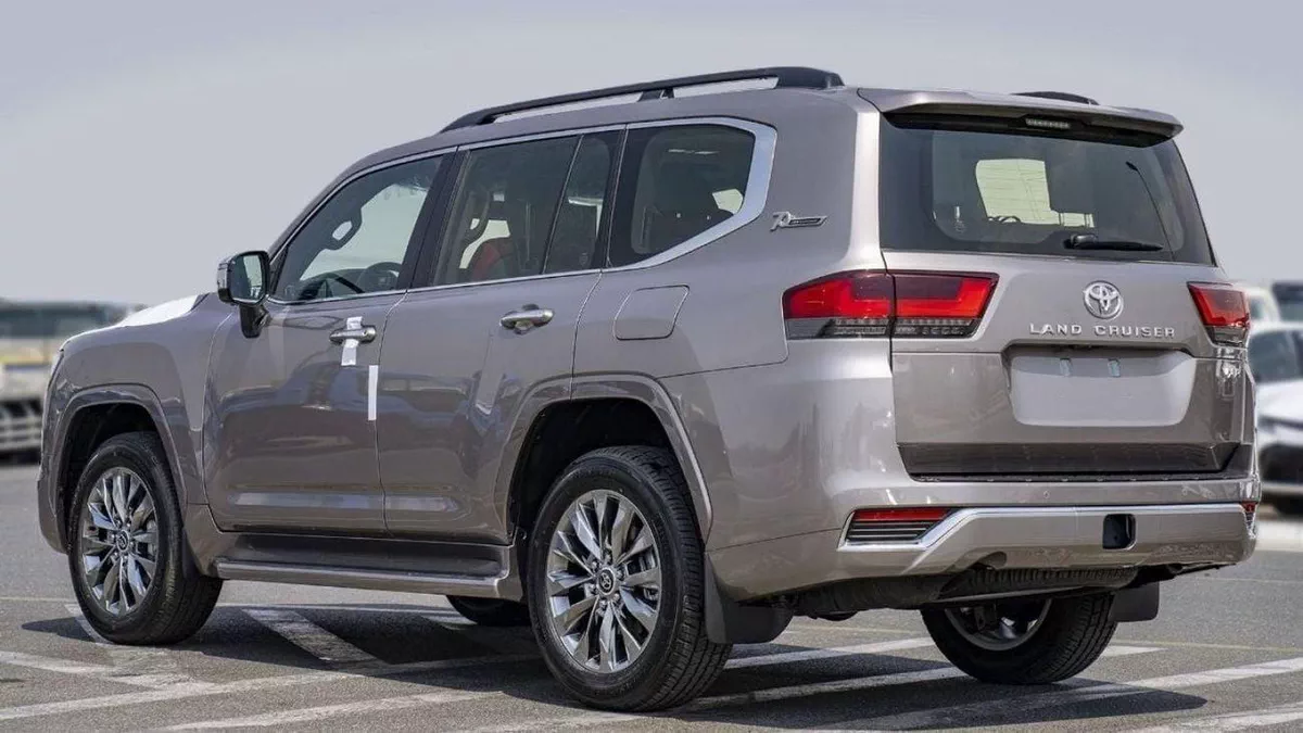 Toyota Land Cruiser VXR Land cruiser VXR 3.3L diesel AT MY 2025 V6-6-0