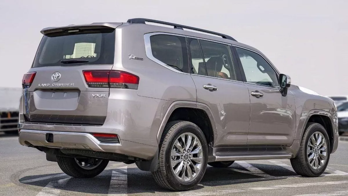 Toyota Land Cruiser VXR Land cruiser VXR 3.3L diesel AT MY 2025 V6-8-0