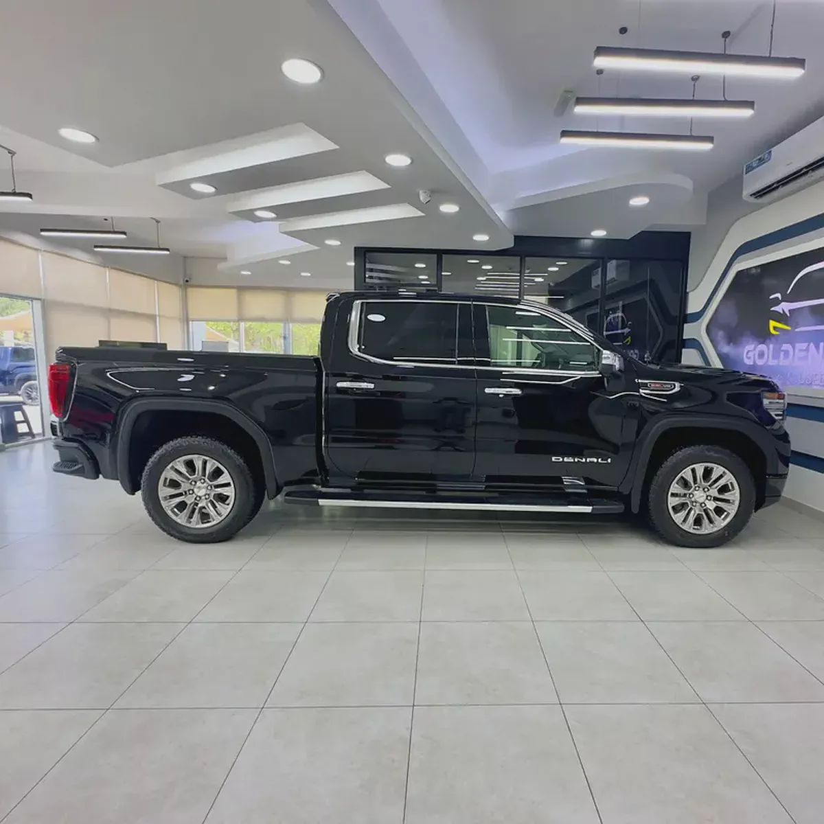 2026 GMC Sierra 1500 Denali-2-2