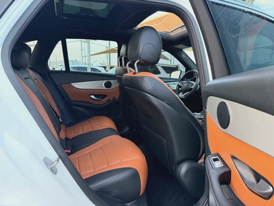 Mercedes-Benz GLC 300 AMG 2019 - American Specs-10