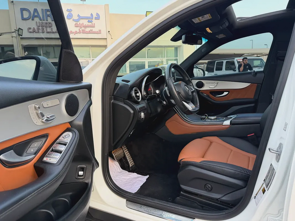 Mercedes-Benz GLC 300 AMG 2019 - American Specs-7-7