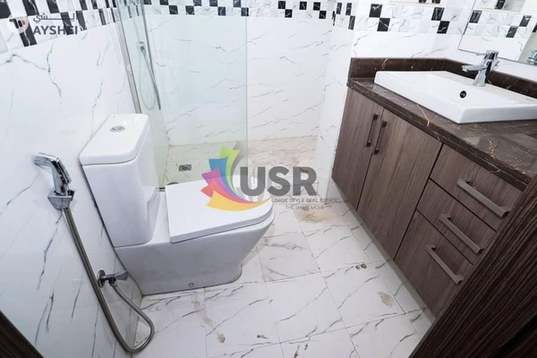 Excellent Interior | Floor to ceiling windows | Close to pond park 55K