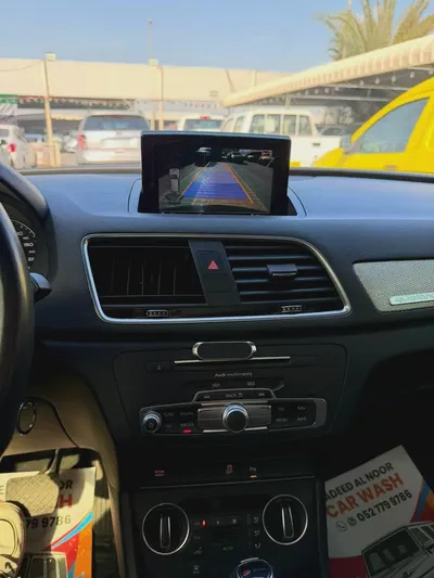 AUDI Q3-11