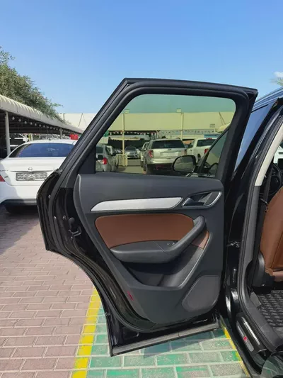 AUDI Q3-13