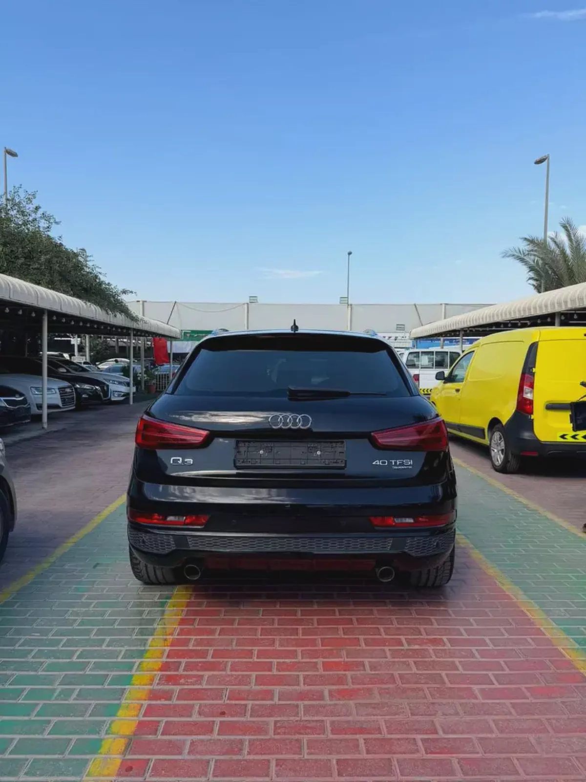 AUDI Q3-4-4