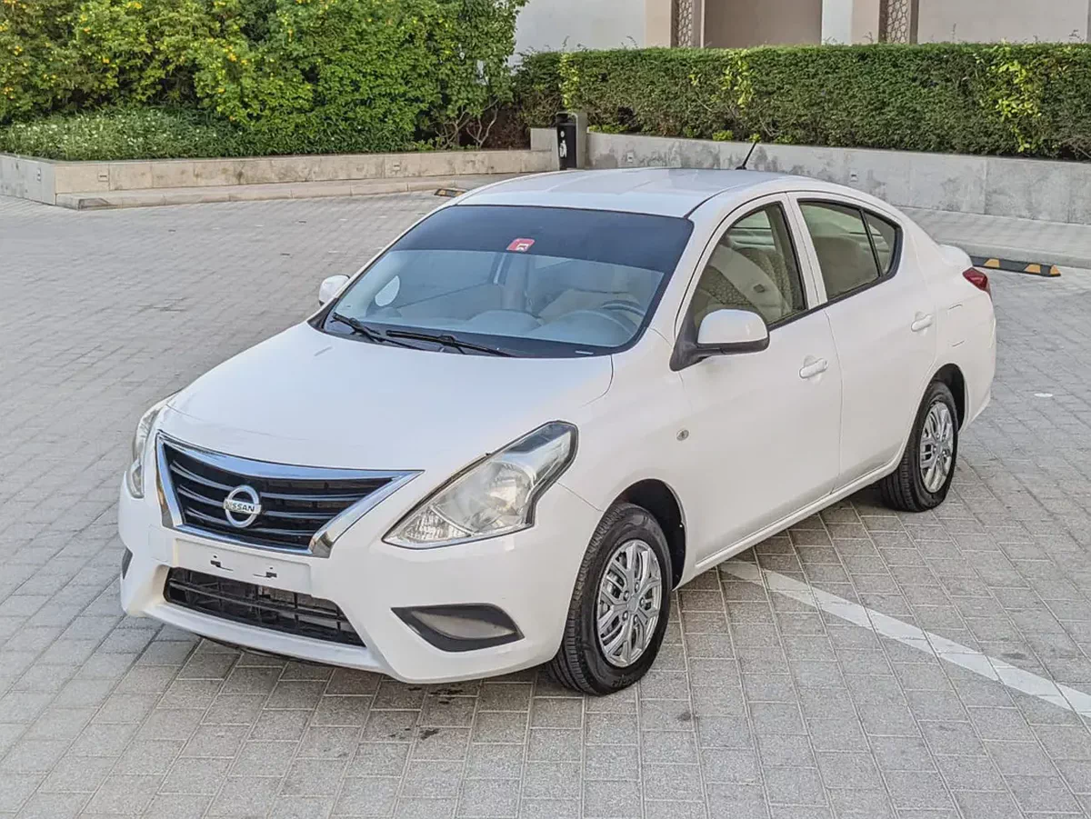 Nissan Sunny 2018 EX Super Saloon GCC Specs - Excellent Condition With Low KM Perfect Family Sedan-2-2